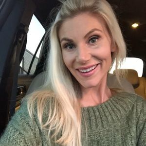 Meet your Posher, Vanessa